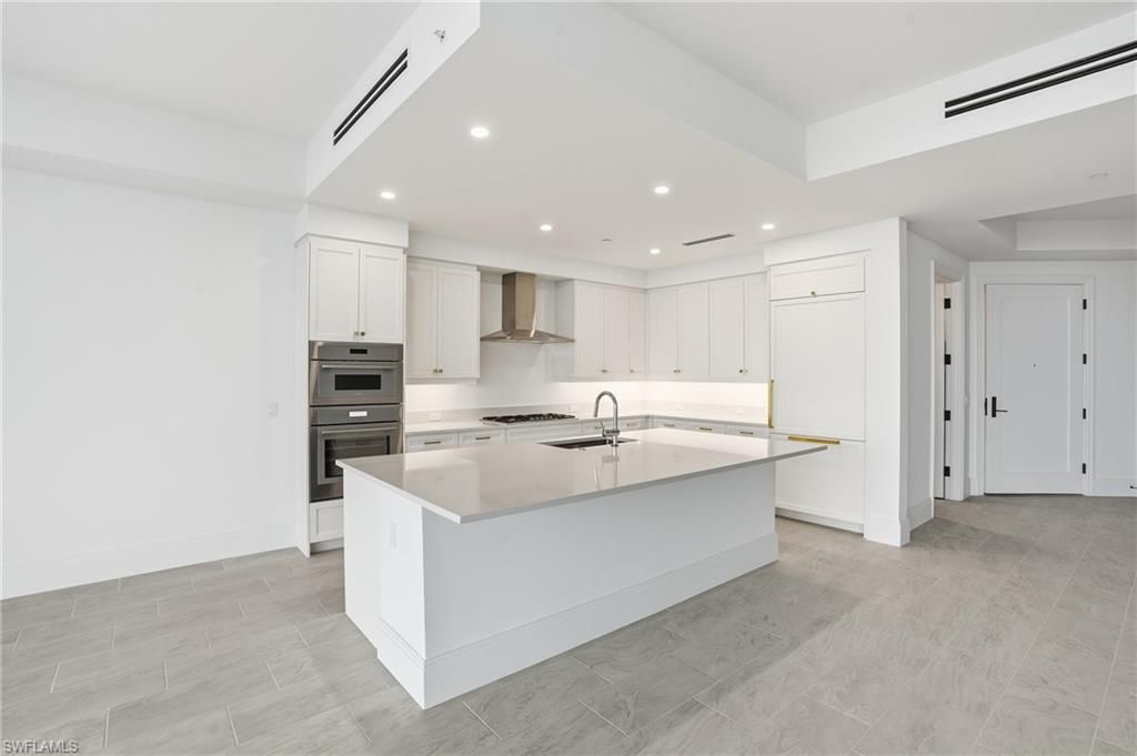 4810 Pelican Colony, Unit 903, Bonita Springs, FL 34134 Photo