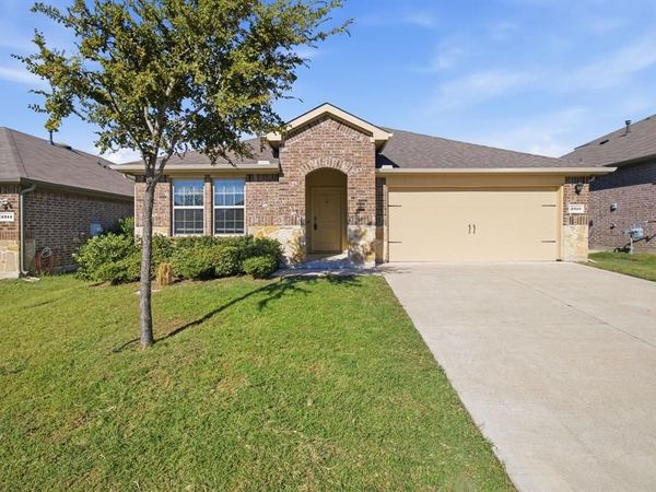 2310 Wisterwood Lane, Crandall, TX 75114
