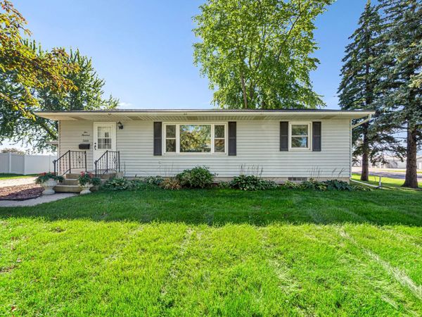 500 13th Avenue SE, Waseca, MN 56093
