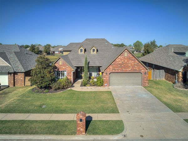 11208 N 132nd East Avenue , Owasso, OK 74055