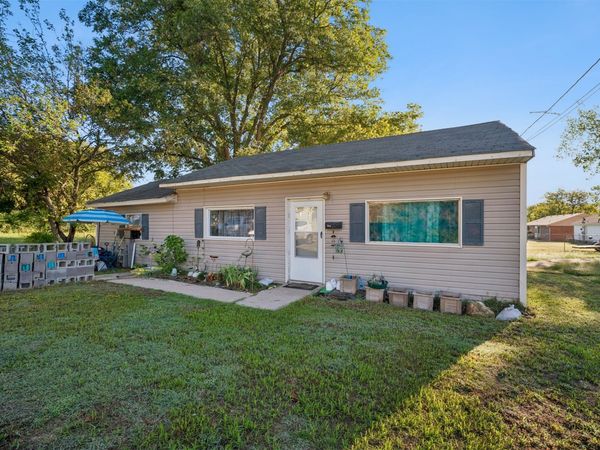 704 N Gertrude Avenue, Wagoner, OK 74467