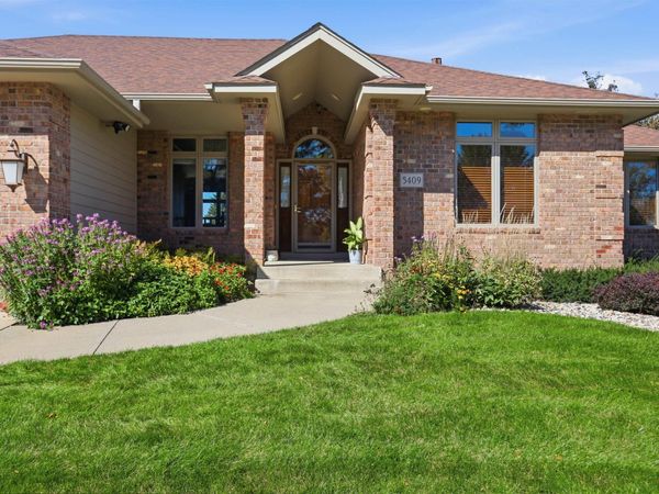 5409 S Seabrook Cir, Sioux Falls, SD 57108