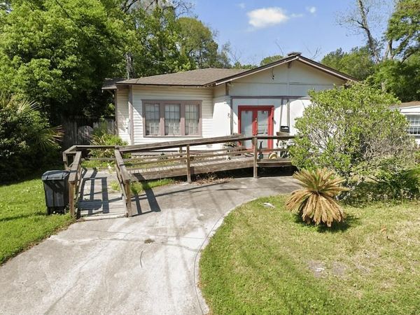 3535 COLLEGE Place, Jacksonville, FL 32205