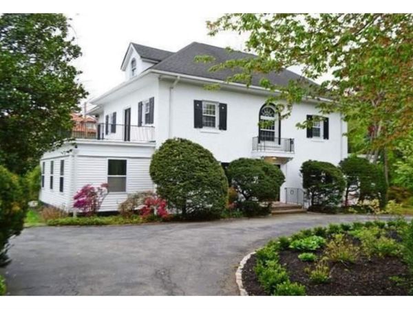 2 Arleigh Road , Great Neck, NY 11021