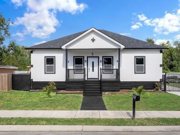 2616 GUERRA Street , Violet, LA 70092