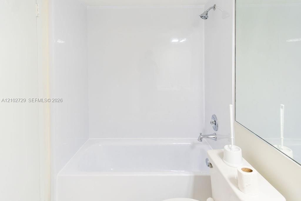 7601 E Treasure Dr, Unit PH124, North Bay Village, FL 33141 Photo