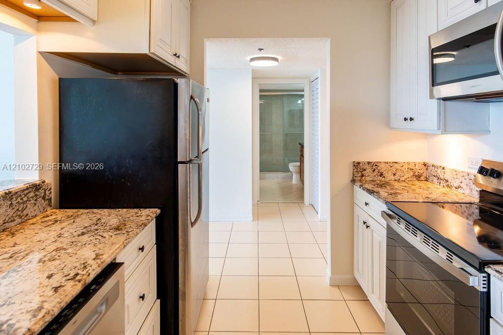7601 E Treasure Dr, Unit PH124, North Bay Village, FL 33141 Photo