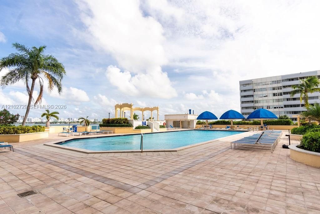 7601 E Treasure Dr, Unit PH124, North Bay Village, FL 33141 Photo