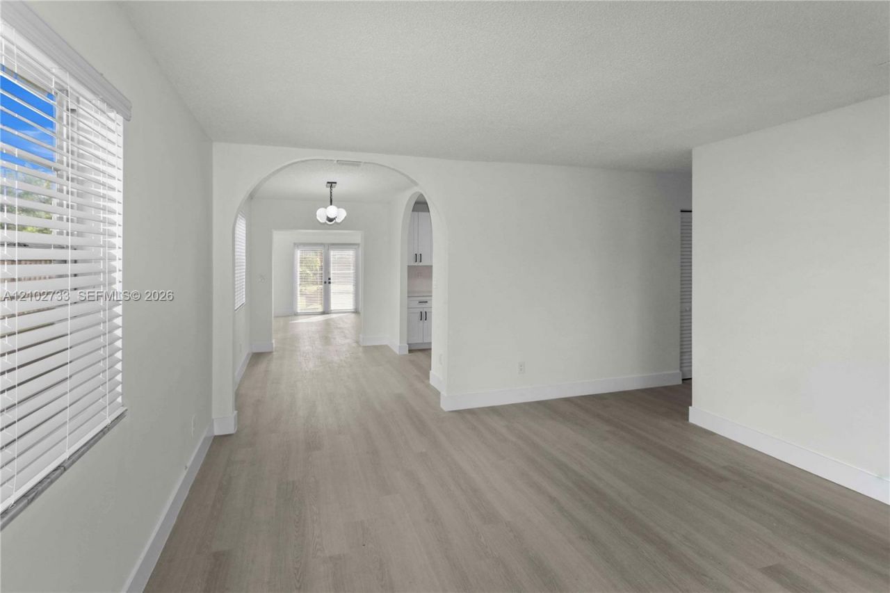 19411 SW 117th Ave , Miami, FL 33177 Photo