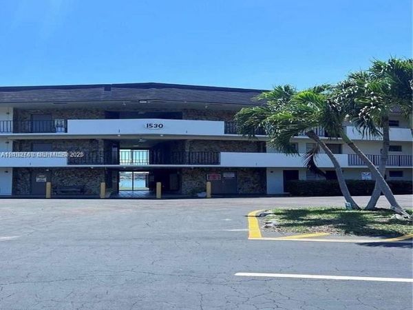 1530 NE 191st St , Unit 142, Miami, FL 33179