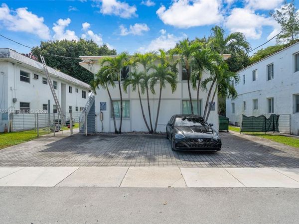 560 NE 63rd St , Unit 4, Miami, FL 33138