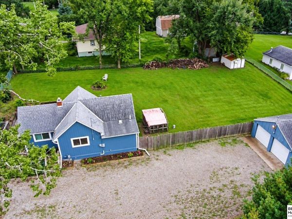 3103 Chandler Road, Bellevue, NE 68147