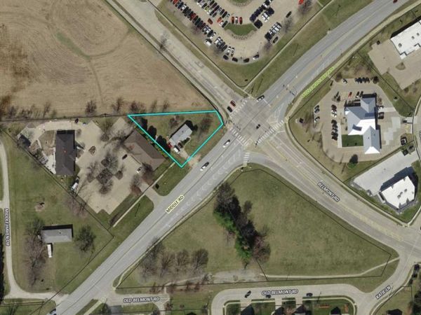 3880 Middle Road , Bettendorf, IA 52722