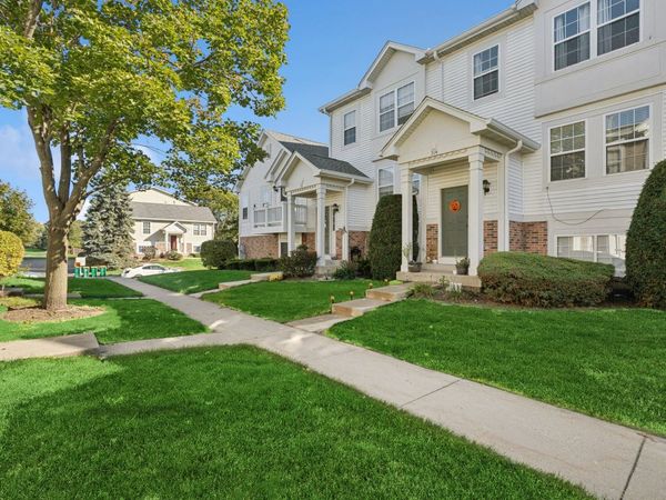514 Holiday Lane , Hainesville, IL 60073