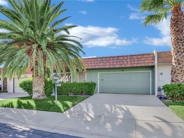 3753 Heritage Avenue , Las Vegas, NV 89121