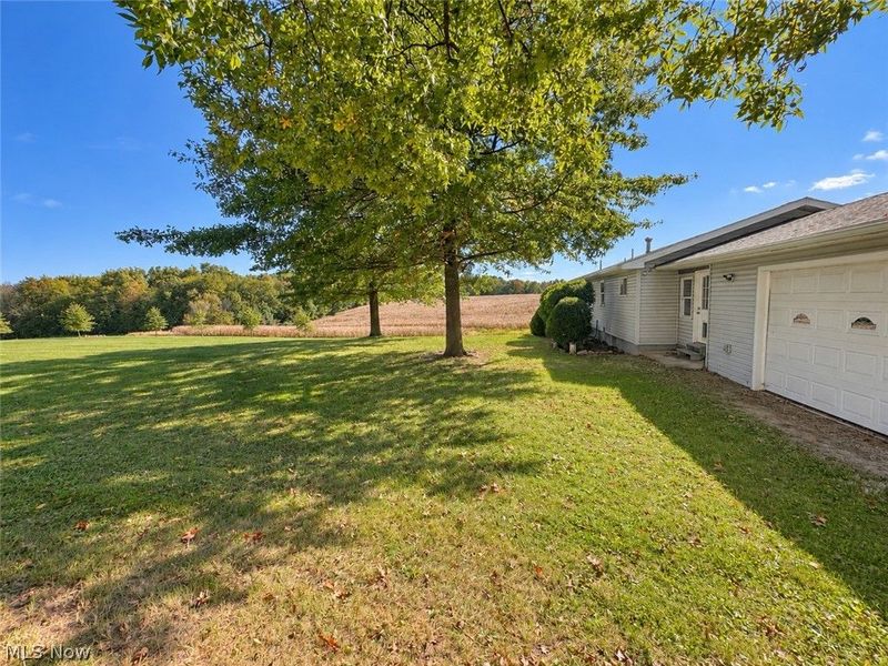 3236 N Pleasant Drive, East Palestine, OH 44413 Photo 5