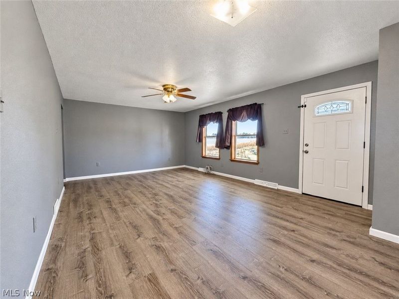 3236 N Pleasant Drive, East Palestine, OH 44413 Photo 6