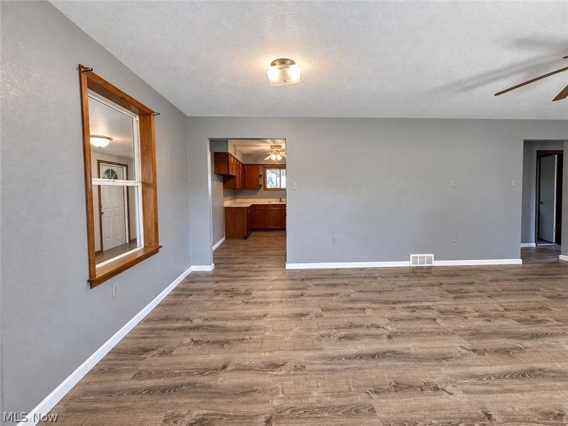 3236 N Pleasant Drive, East Palestine, OH 44413 Photo 8