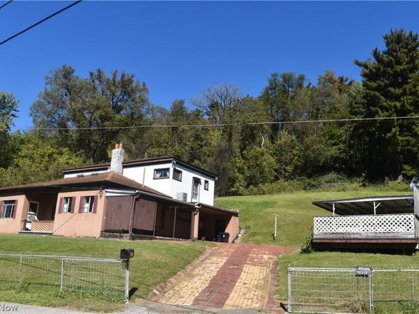 614 Columbus Avenue , Martins Ferry, OH 43935