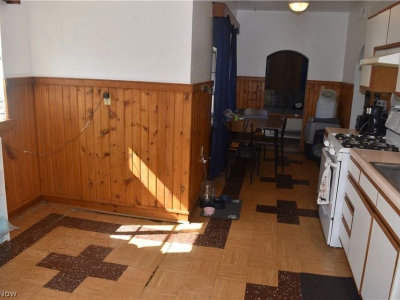 614 Columbus Avenue, Martins Ferry, OH 43935 Photo 4
