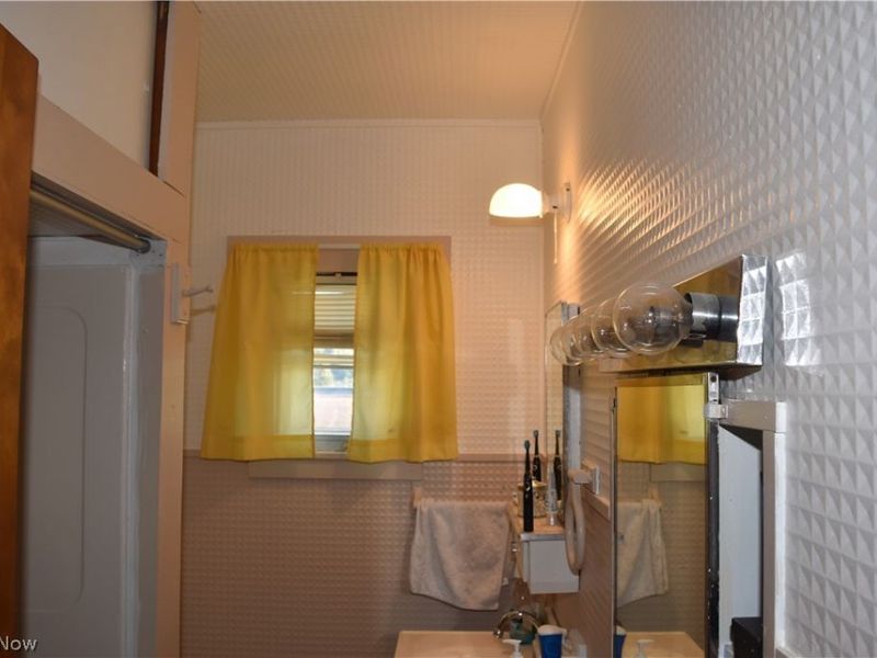 614 Columbus Avenue, Martins Ferry, OH 43935 Photo 7