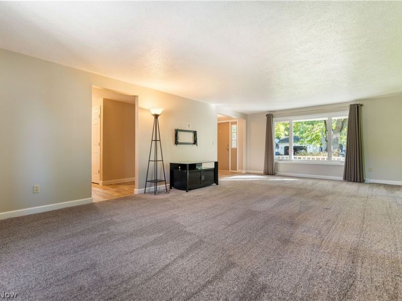 493 Trelake Drive, Canal Fulton, OH 44614 Photo 6
