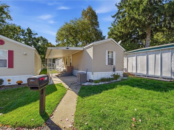 1233 Monterey Boulevard NW, North Canton, OH 44720