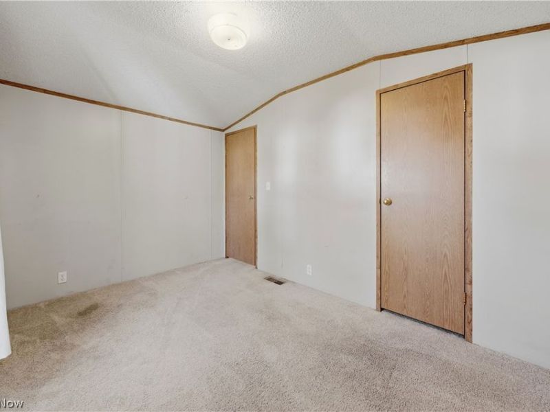 1233 Monterey Boulevard NW, North Canton, OH 44720 Photo 18
