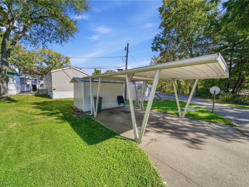 1233 Monterey Boulevard NW, North Canton, OH 44720 Photo 21