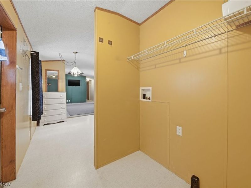 1233 Monterey Boulevard NW, North Canton, OH 44720 Photo 7
