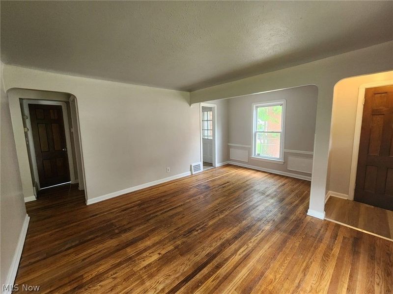 25801 Forestview Avenue, Euclid, OH 44132 Photo 2
