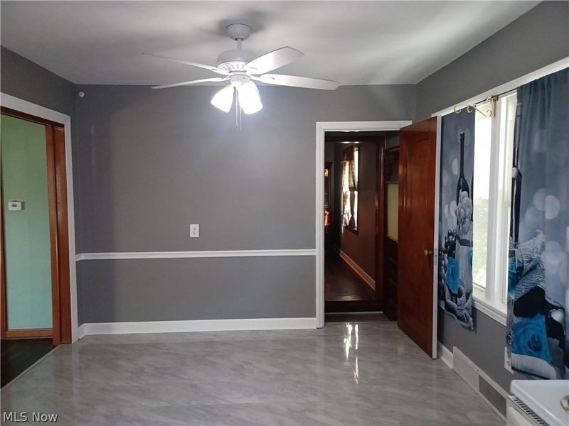 937 Mathews, Youngstown, OH 44512 Photo 8