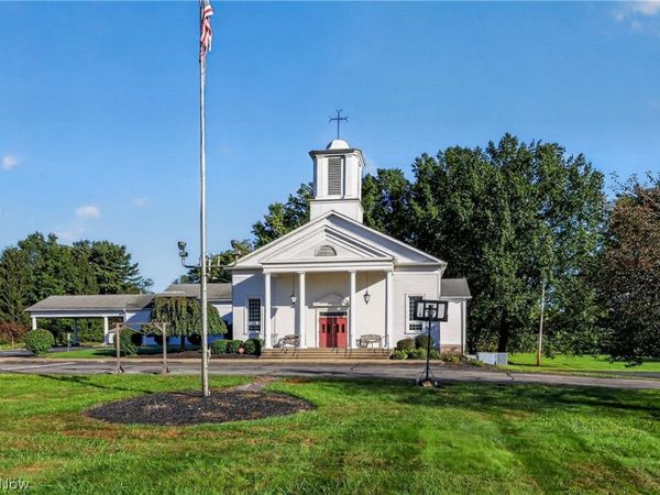 8590 Hitchcock Road , Youngstown, OH 44512
