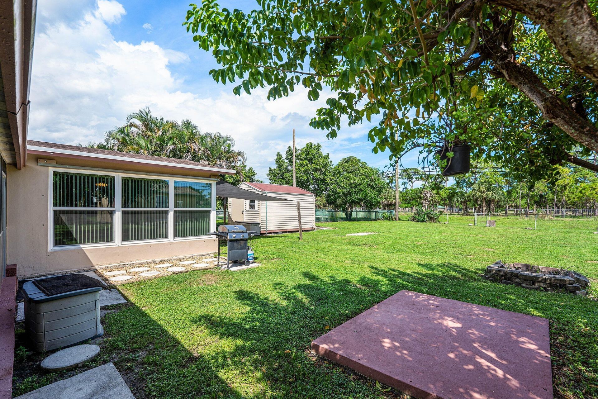 740 Caroline Avenue, West Palm Beach, FL 33413 Photo