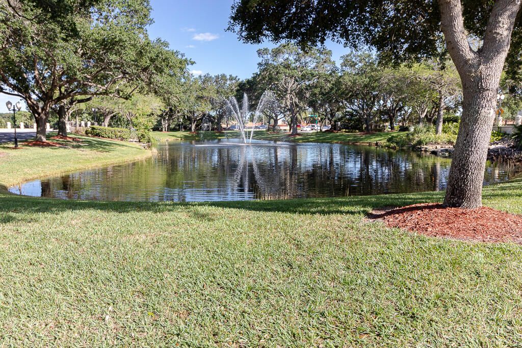 2380 SW Foxpoint Way, Palm City, FL 34990 Photo