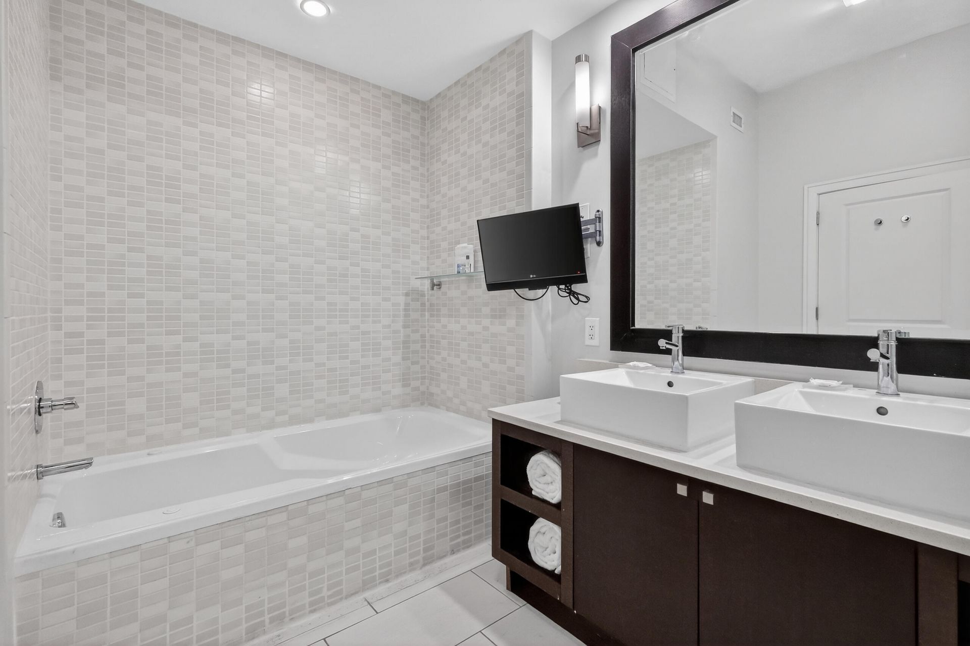 5300 NW 87th Avenue, Unit 1215, Doral, FL 33178 Photo