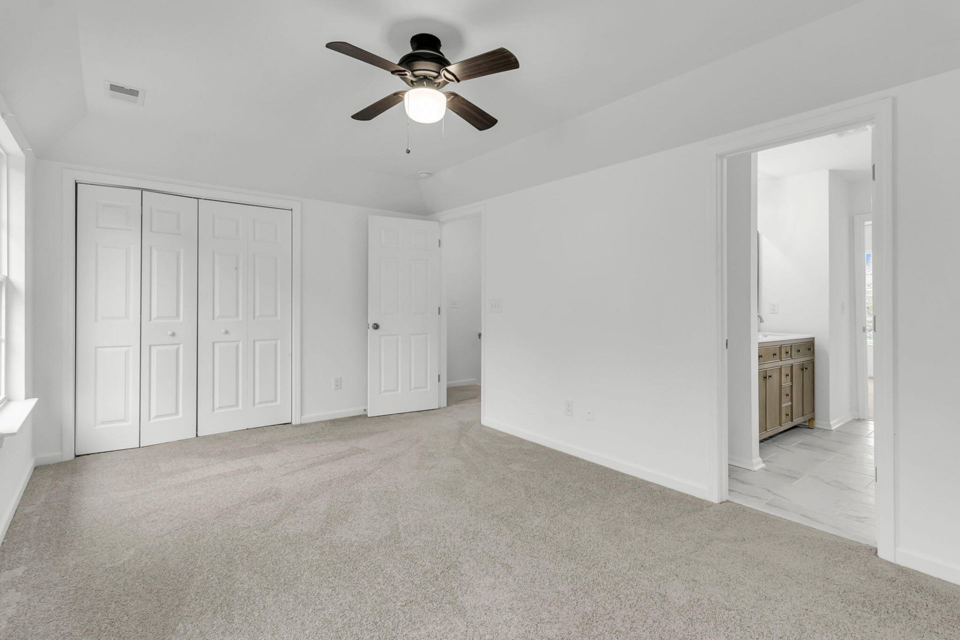 717 Hemingway Circle Photo 29