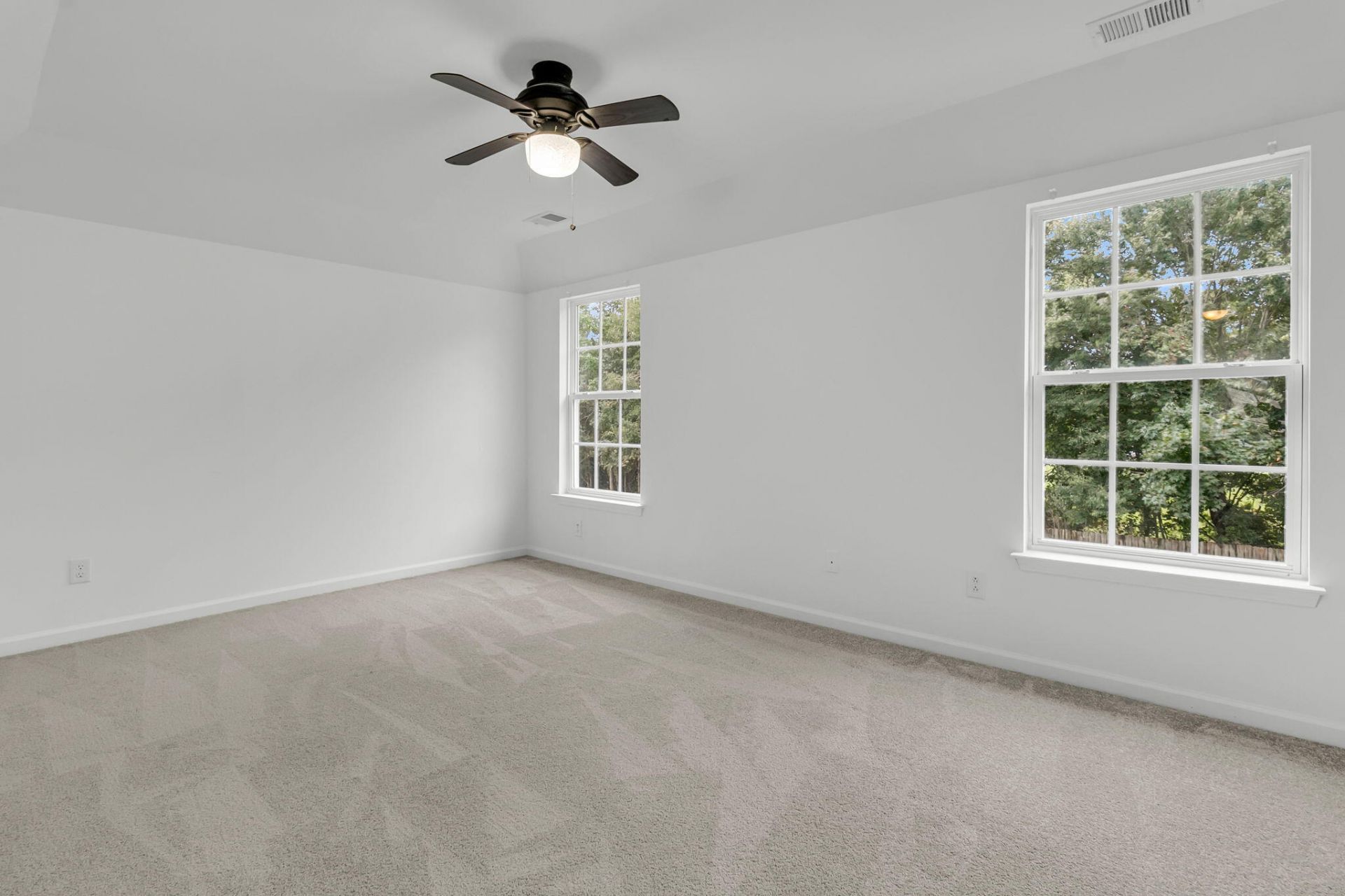 717 Hemingway Circle Photo 40