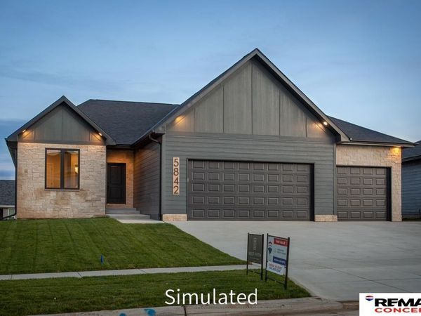 9505 S 81st Street, Lincoln, NE 68516