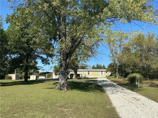 2125 Riley Road, Ottawa, KS 66067