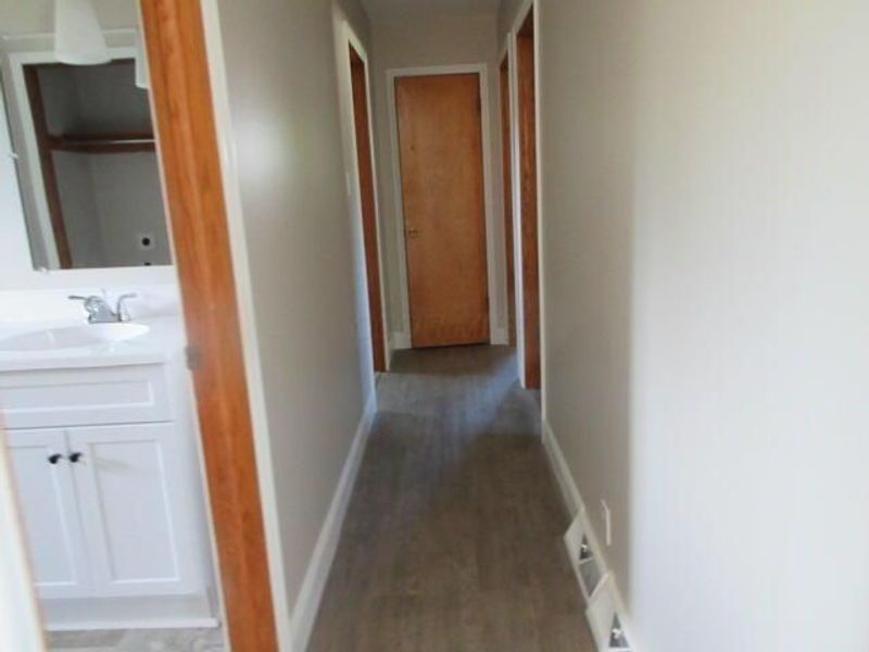 2740 Village Drive, Zanesville, OH 43701 Photo 15