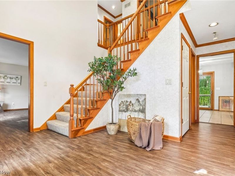 1981 Fairway Drive, Uniontown, OH 44685 Photo 5