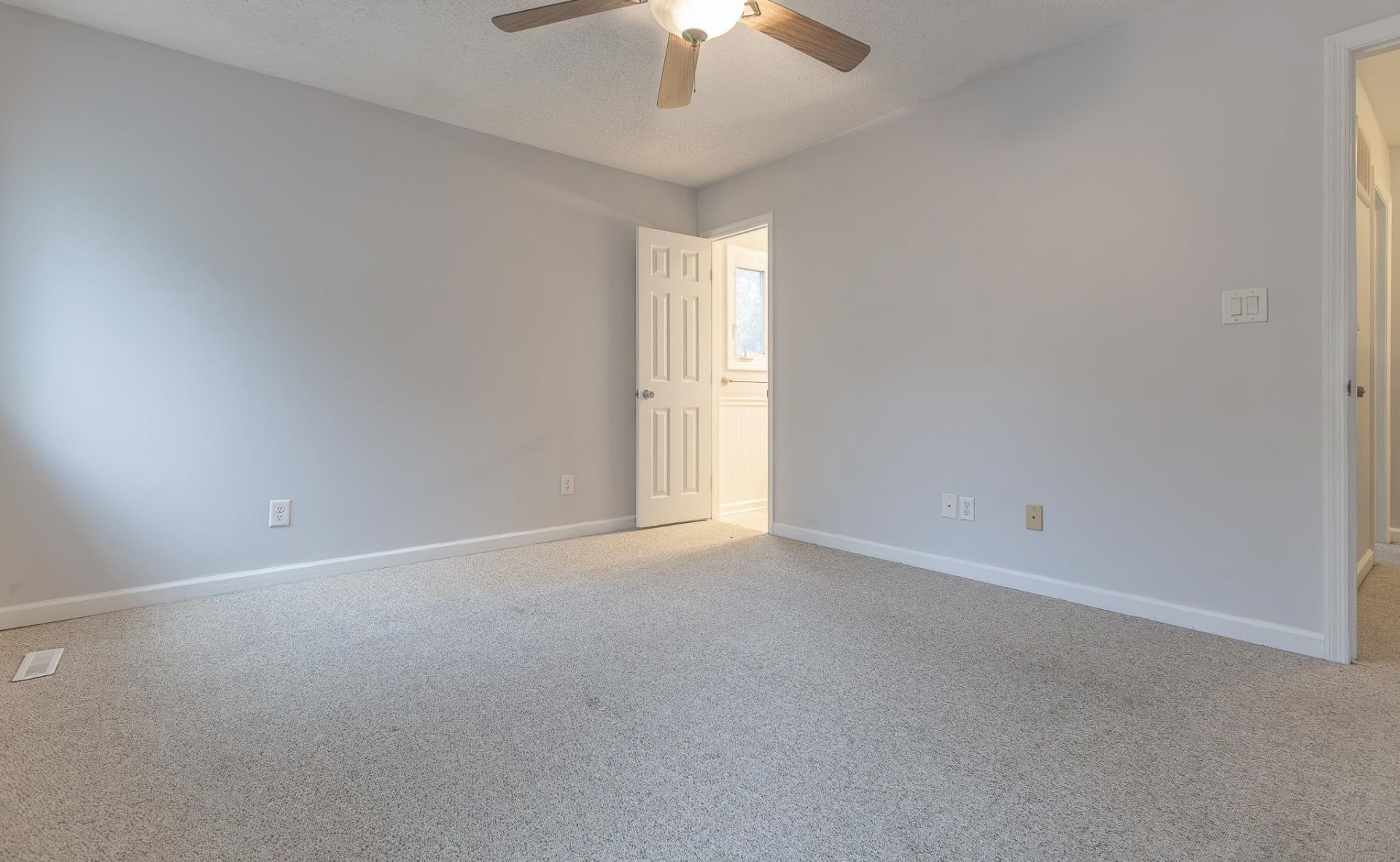 624 Surfside Dr.  Photo 6