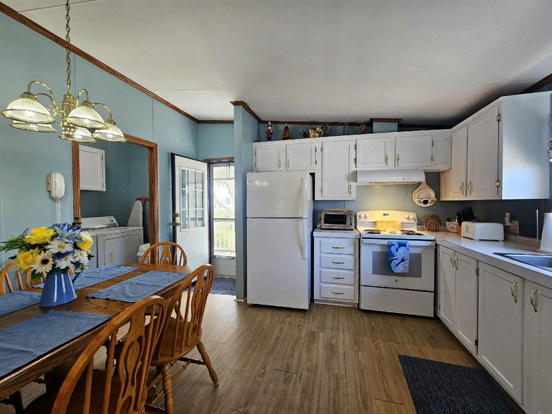 1615 Mason Circle  Photo 11