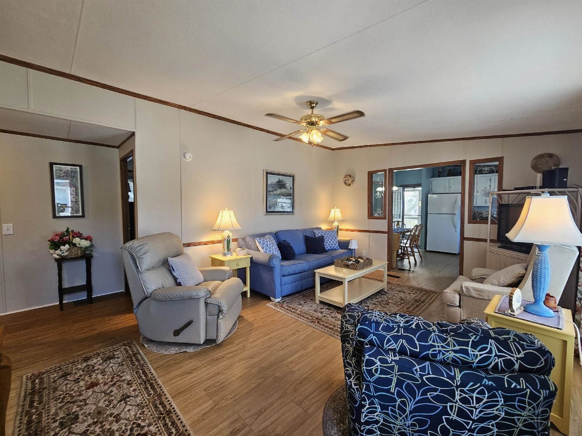 1615 Mason Circle  Photo 4
