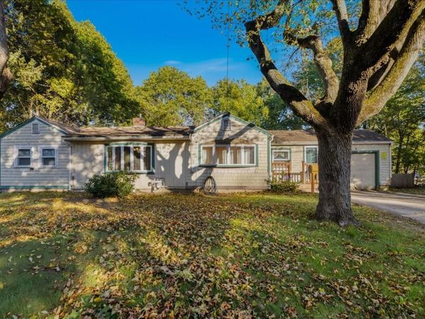 11 Lackey St, Haverhill, MA 01830