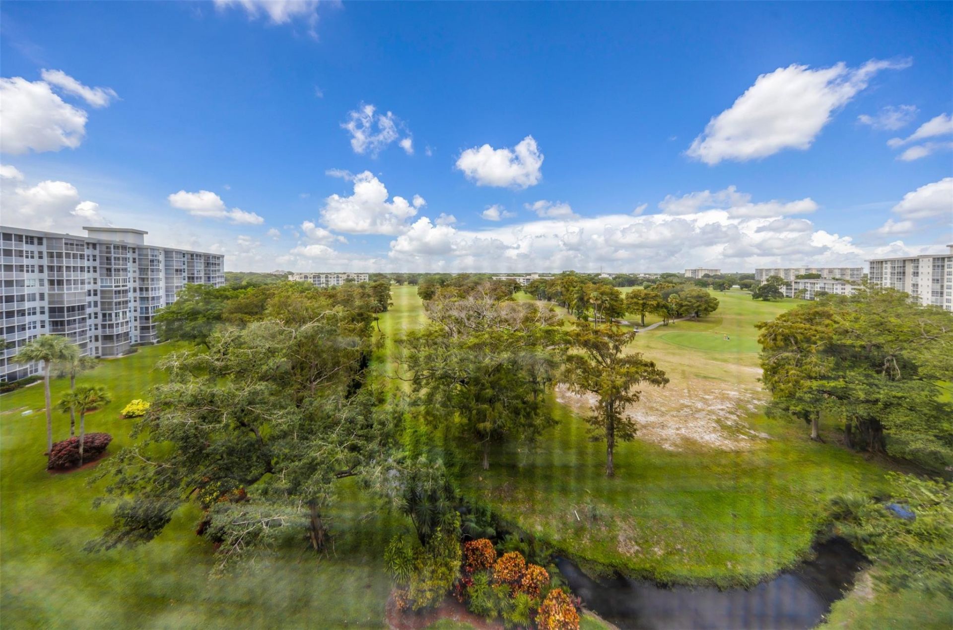 625 Oaks Drive, Unit 802, Pompano Beach, FL 33069 Photo