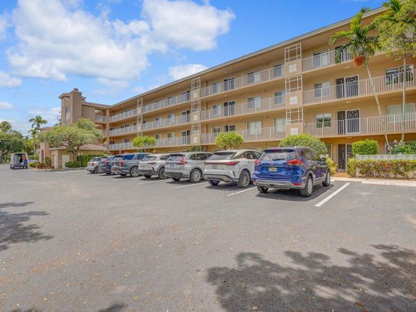 5874 CRYSTAL SHORES Drive, Unit 308, Boynton Beach, FL 33437