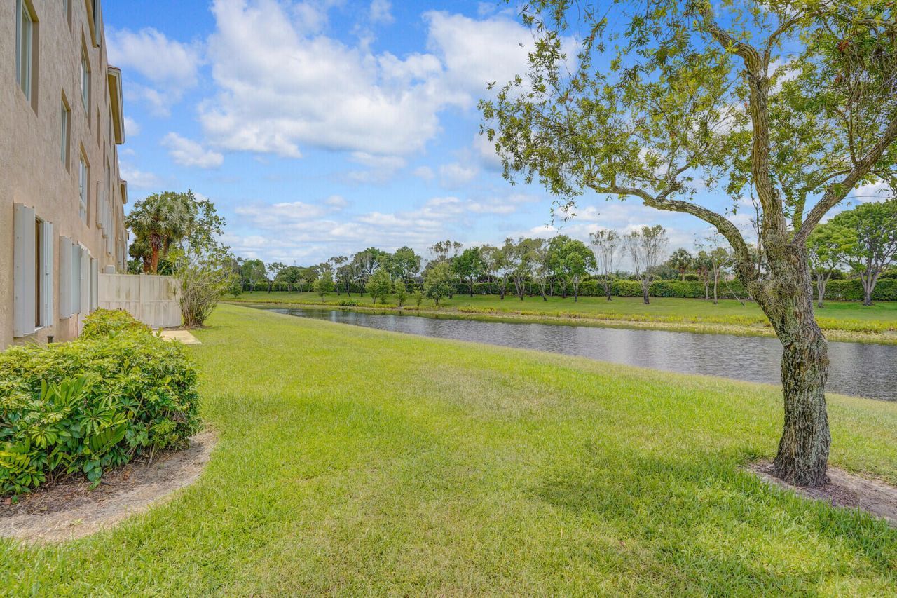 5874 Crystal Shores Drive, Unit 308, Boynton Beach, FL 33437 Photo