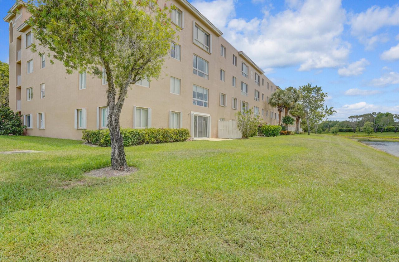 5874 Crystal Shores Drive, Unit 308, Boynton Beach, FL 33437 Photo